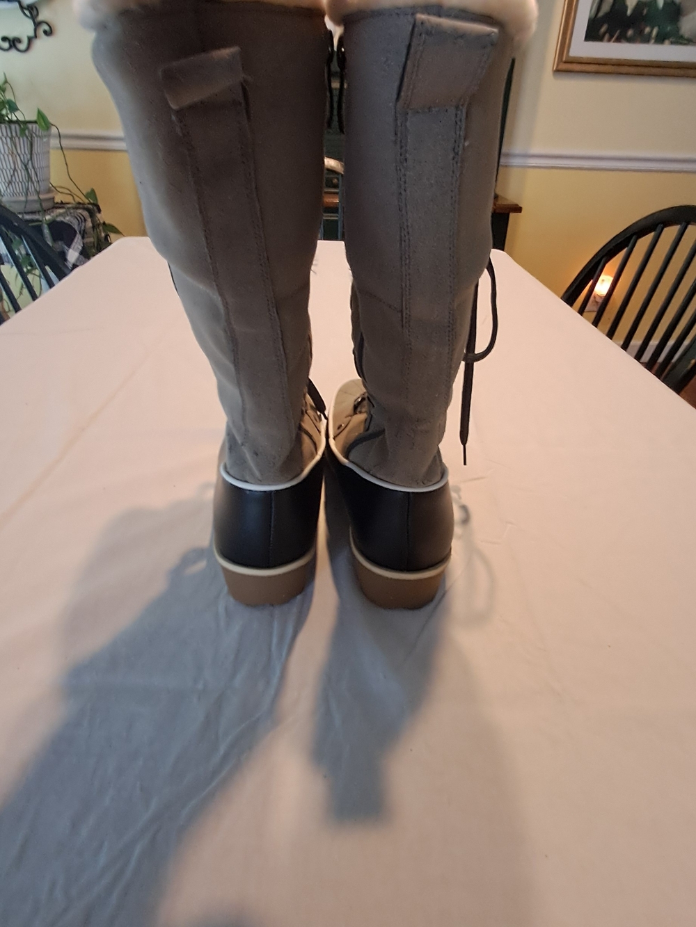 Apres Women's Gray Lace-Up Winter Boots with Faux Fur Trim Size 9 - Picture 3 of 5